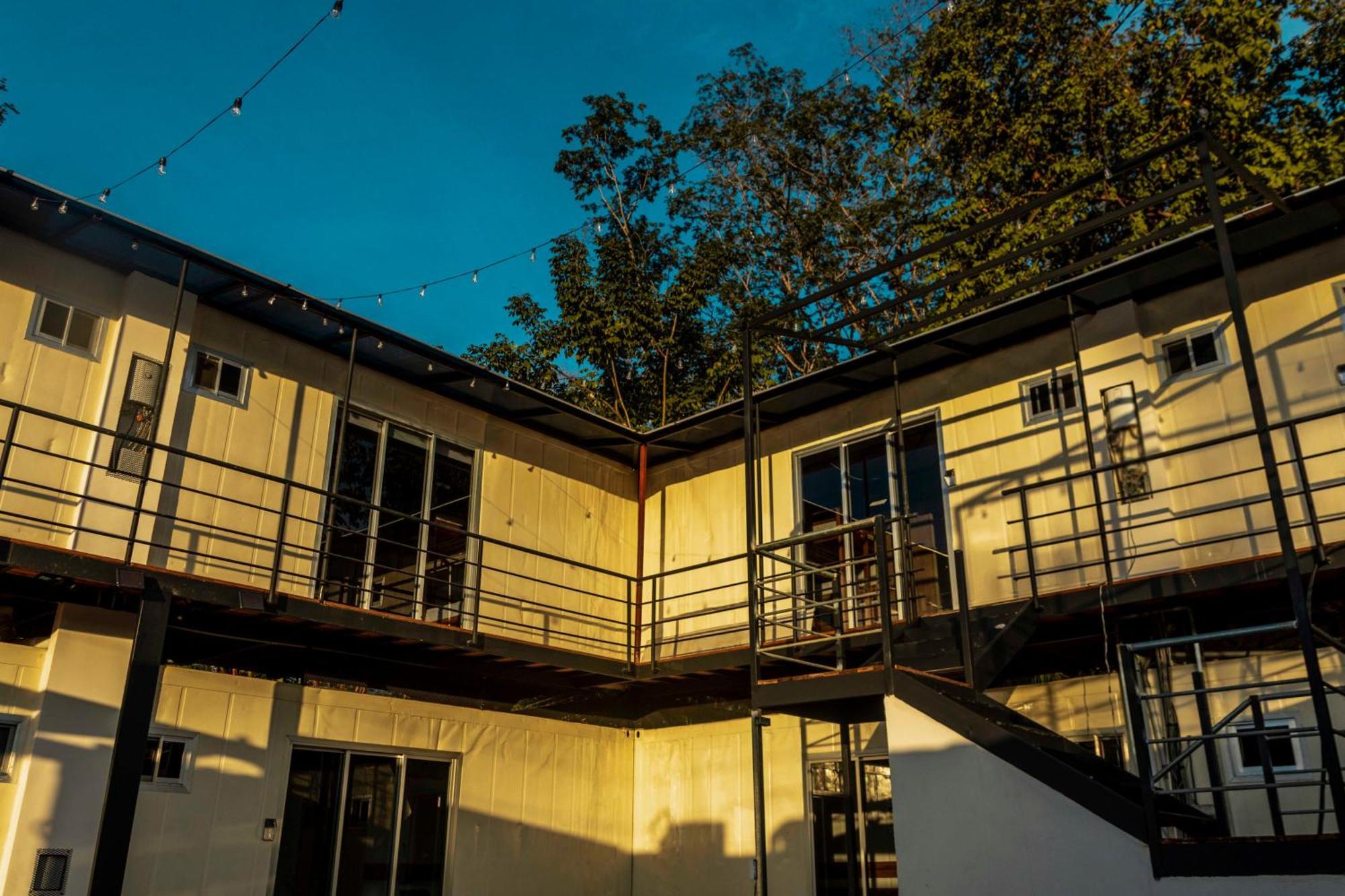 Emi'S Place Container Living Увита Экстерьер фото