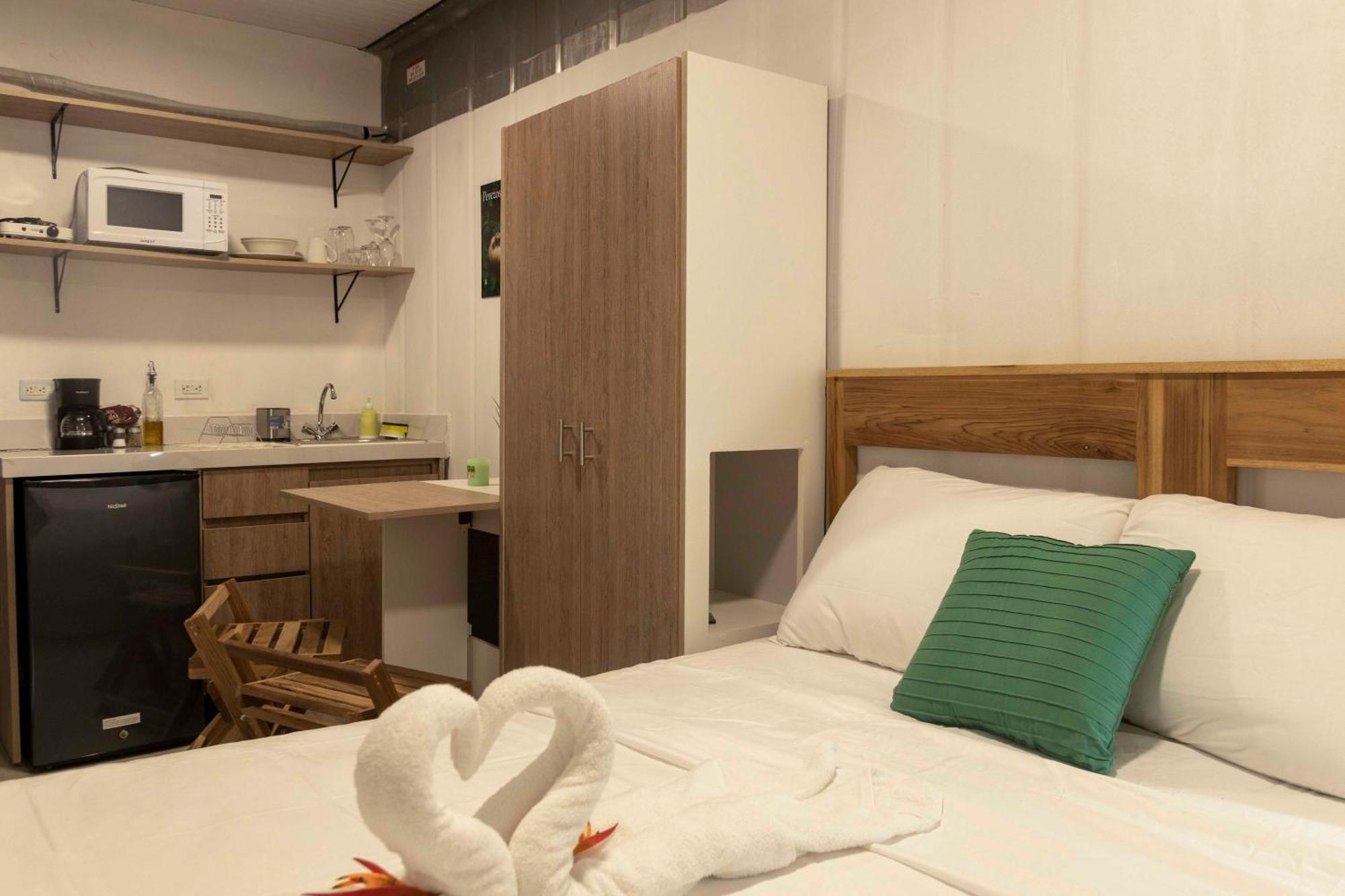 Emi'S Place Container Living Увита Экстерьер фото