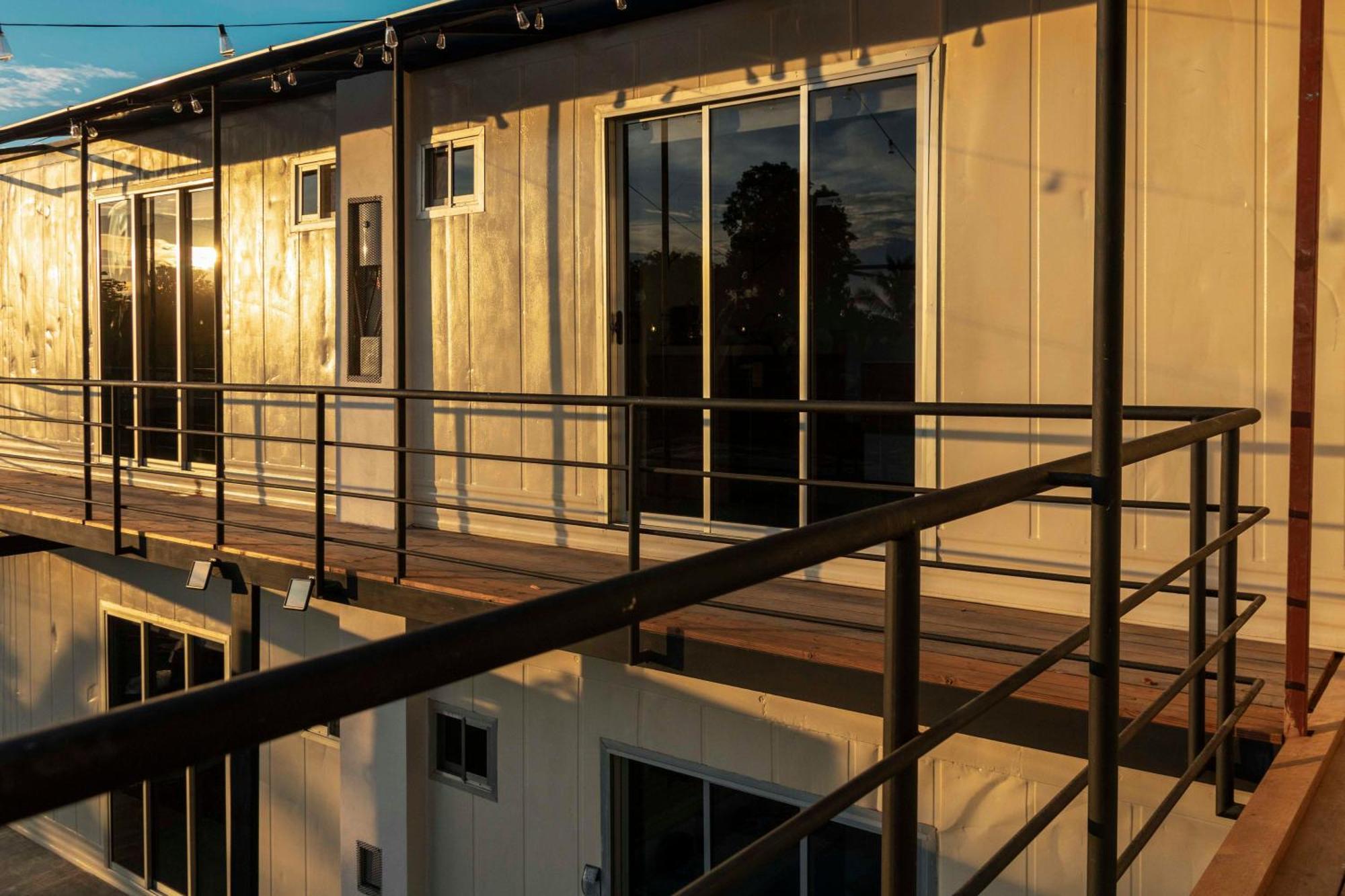 Emi'S Place Container Living Увита Экстерьер фото